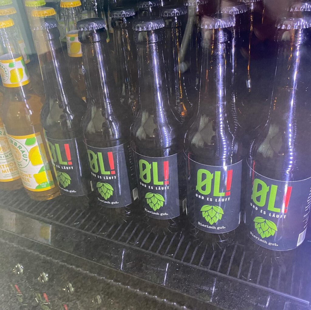 Instagram post from oel.rocks. This post is in position 1.